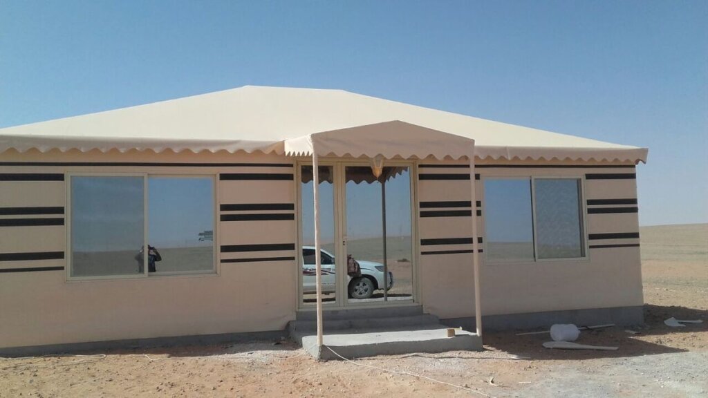 تنفيذ مجالس ملكية خارجية وبيوت شعر حسب الطلب – حداد الدمام